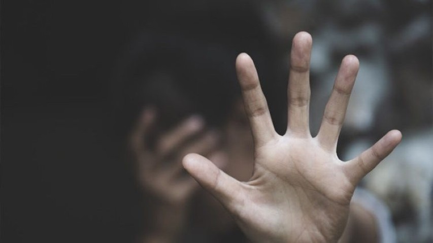 ধর্ষণের বিচার চাইতে গিয়ে পুনরায় ধর্ষণের শিকার গৃহবধূ